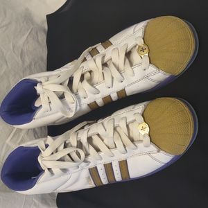 Addidas New Orleans Hi-Top White Leather Basketball Sneakers/Gym Shoes